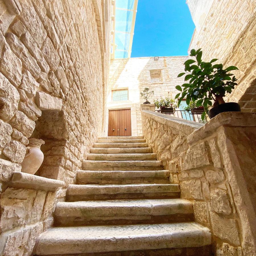 Ferienwohnung Palazzo Morola XIV Century Giovinazzo Exterior foto