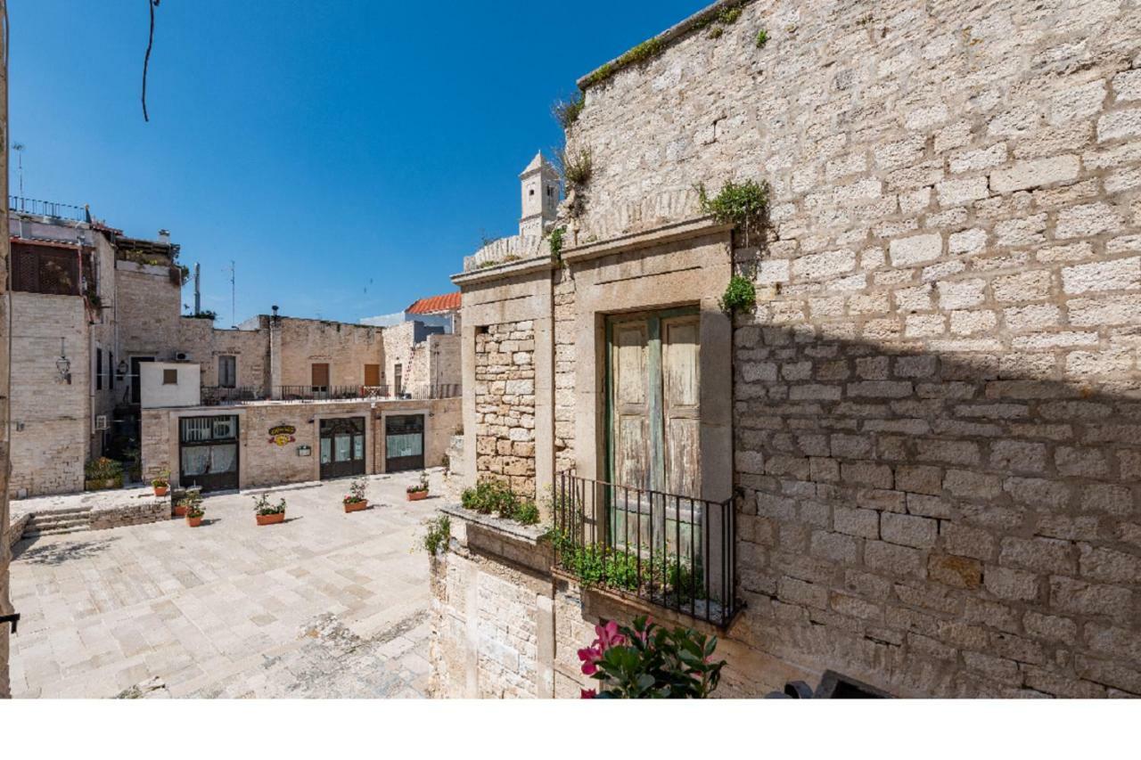 Ferienwohnung Palazzo Morola XIV Century Giovinazzo Exterior foto