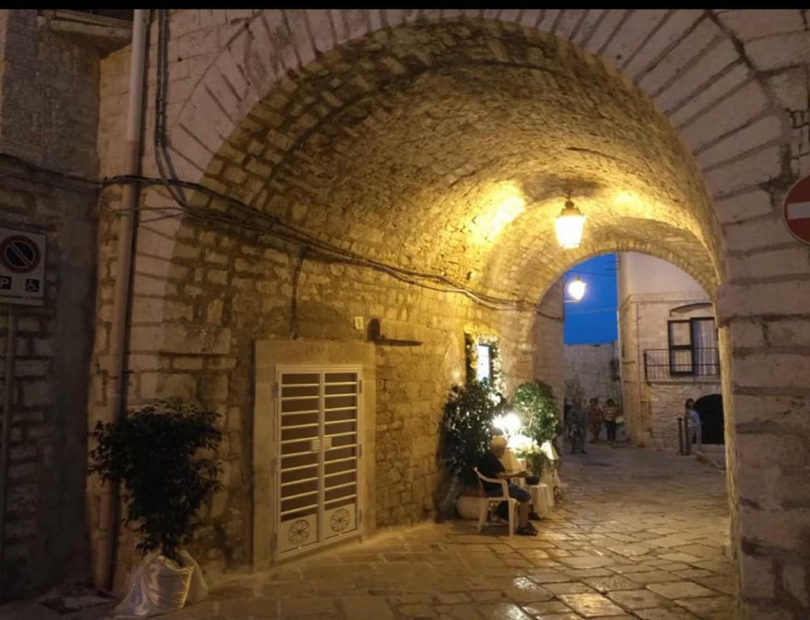 Ferienwohnung Palazzo Morola XIV Century Giovinazzo Exterior foto