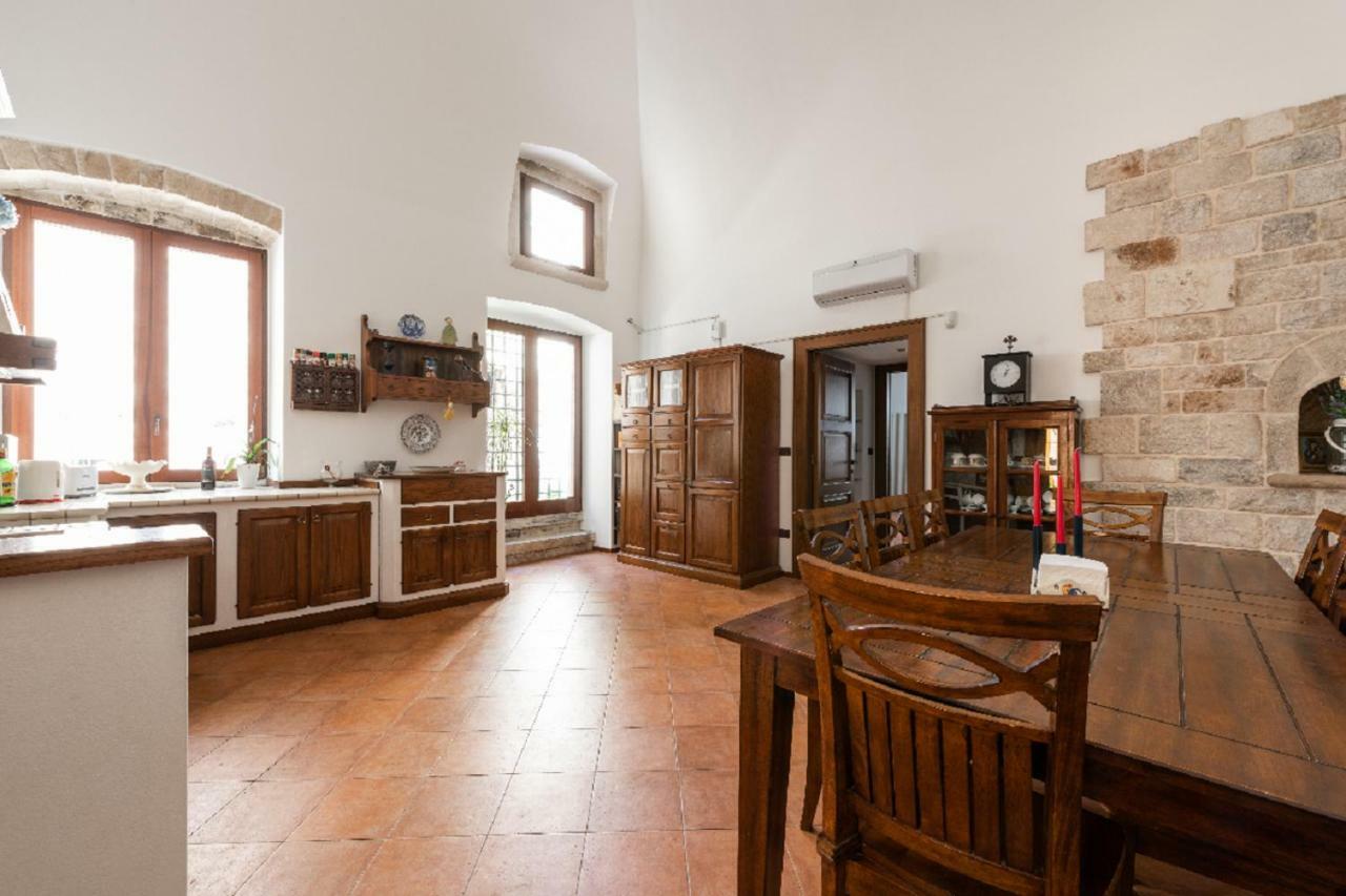 Ferienwohnung Palazzo Morola XIV Century Giovinazzo Exterior foto